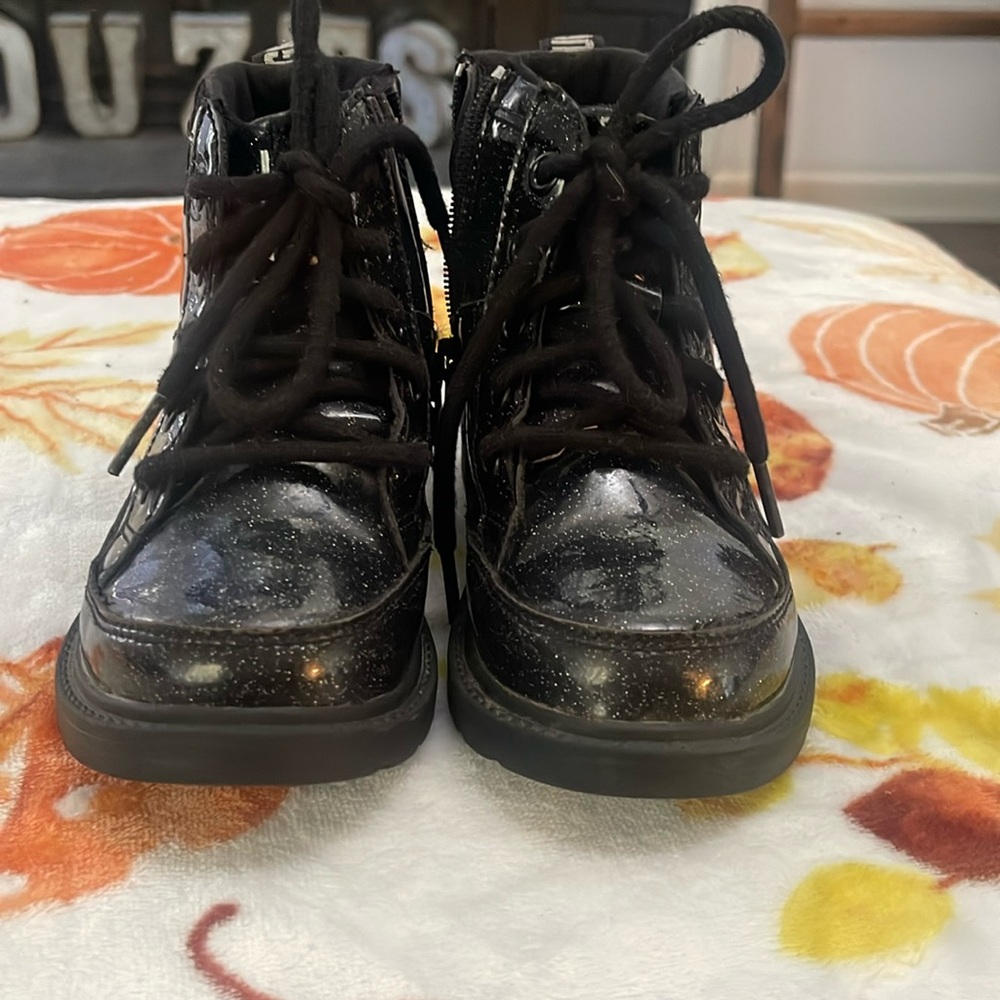 Size 10c ugg boots